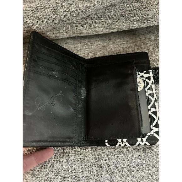 Vera Bradley Best Bud Frill Wallet In Night And Day Pattern Black White Patent - Picture 4 of 6